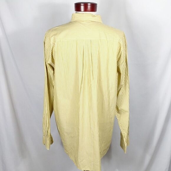 Tommy Hilfiger Men's Striped Shirt - Picture 4 of 6